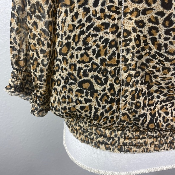Leopard Blouse with black tank attached - Picture 6 of 11